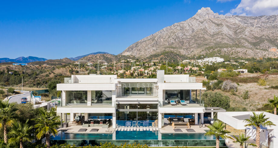 Outstanding New Contemporary Style Luxury House, Golden Mile, Marbella