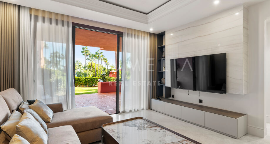 Lujoso apartamento renovado en primera línea de playa en Cabo Bermejo