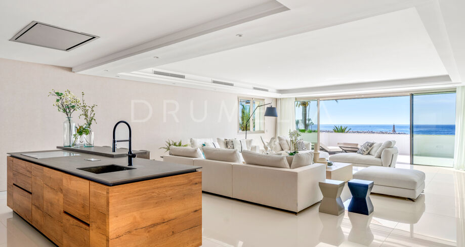 Waterfront 4-Bed Apartment with Dramatic Sea Views in Gray D'Albion, Most Coveted Building in Puerto Banus