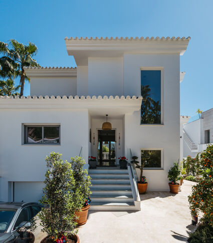 Luxury Smart Villa for Sale in Nagüeles, Marbella’s Golden Mile