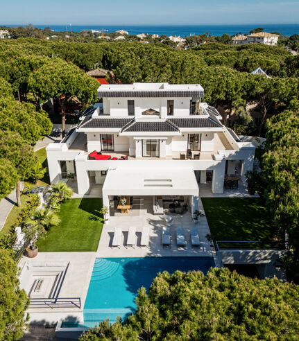 Casa Osiris - Storslått villa i moderne stil, Hacienda Las Chapas, i Marbella Øst.