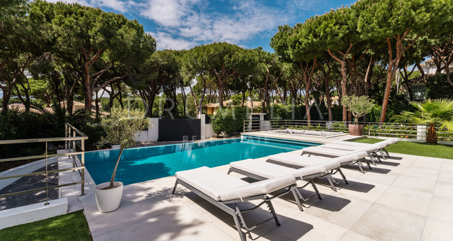 Casa Osiris - Magnifik modern stil Villa Hacienda Las Chapas i Marbella East