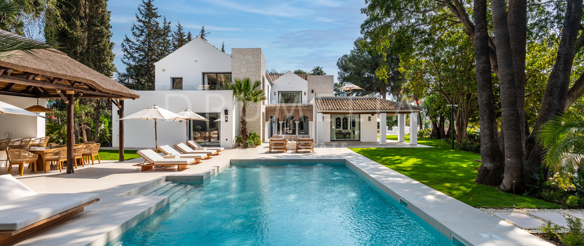 Роскошная 6-местная современная вилла с частным бассейном в эксклюзивном комплексе Las Brisas, в Нуэва Андалусия