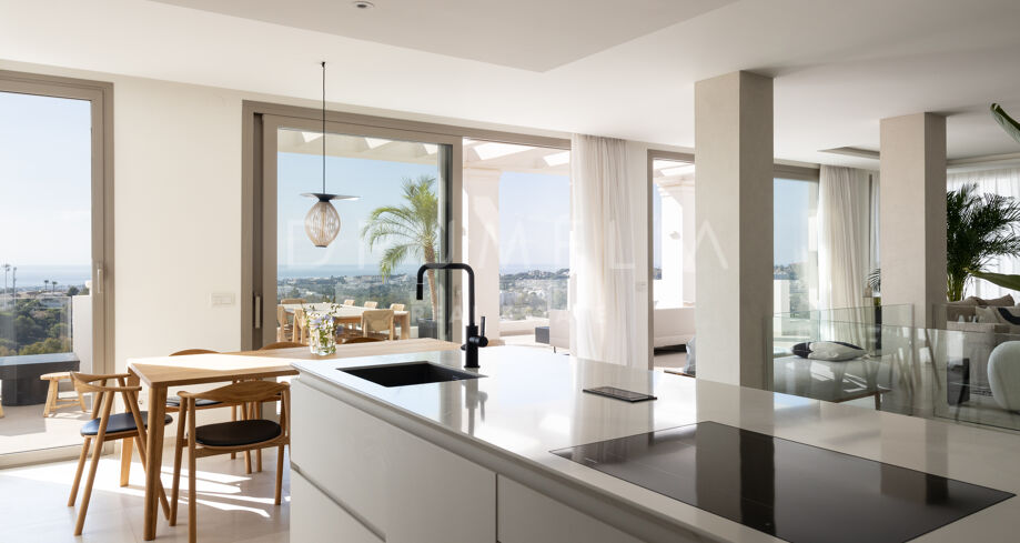 Hochwertiges Duplex-Penthouse mit atemberaubendem Panoramablick in Nine Lions Residences, Nueva Andalucia