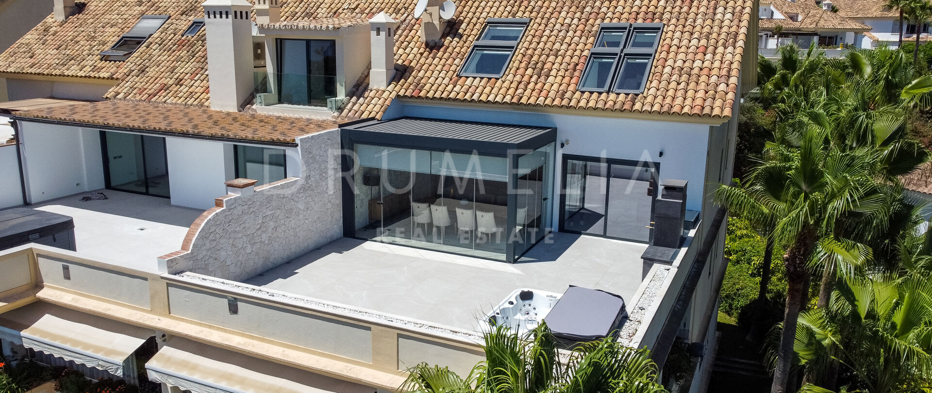 Renovated stylish luxury modern duplex penthouse with panoramic sea views, Marbella Golden Mile.