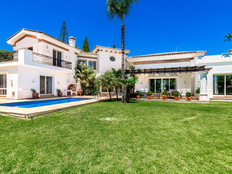 Exquisite mediterrane Luxusvilla mit Teilmeerblick, Sierra Blanca, Goldene Meile von Marbella