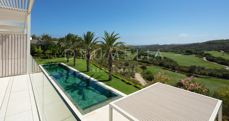 New innovative frontline golf Avant-garde luxury villa with superb views in Finca Cortesin, Casares.