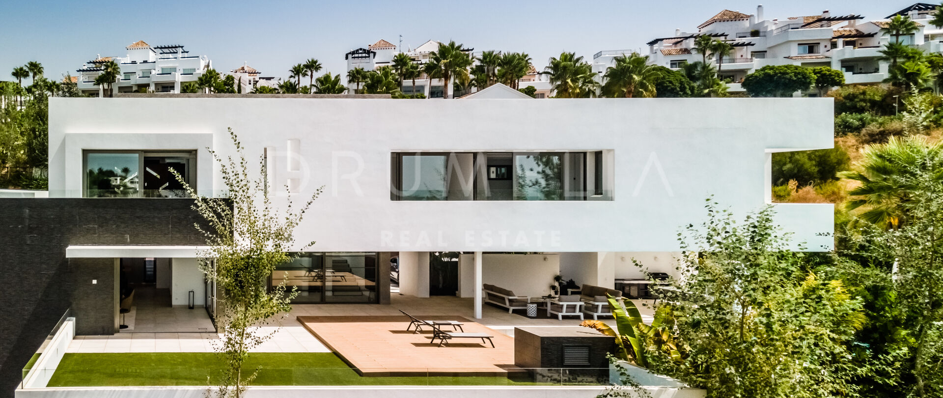 Eco-Friendly and Contemporary style villa for sale in in La Alquería, Benahavis