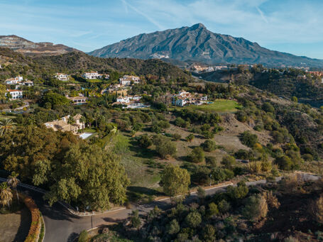 Excelente parcela con impresionantes vistas panorámicas en Vega del Colorado, Benahavis
