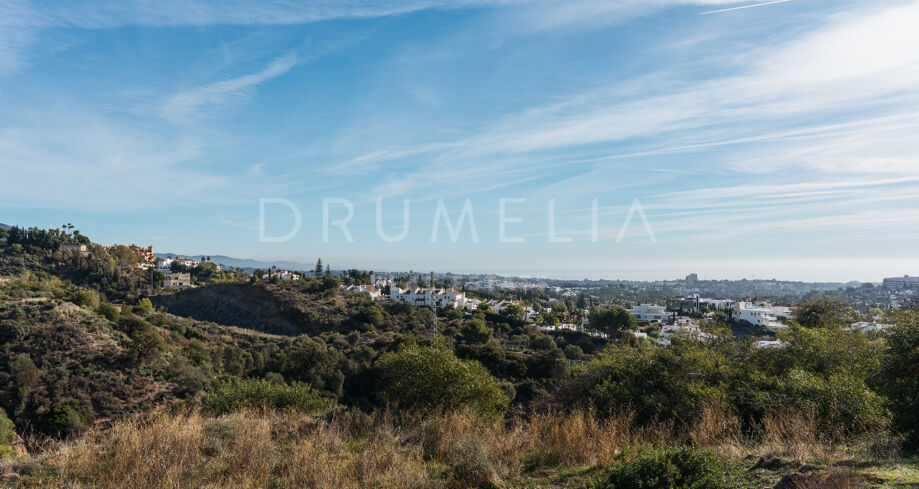 Uitstekend perceel met indrukwekkend panoramisch uitzicht in het topsegment van Vega del Colorado, Benahavis