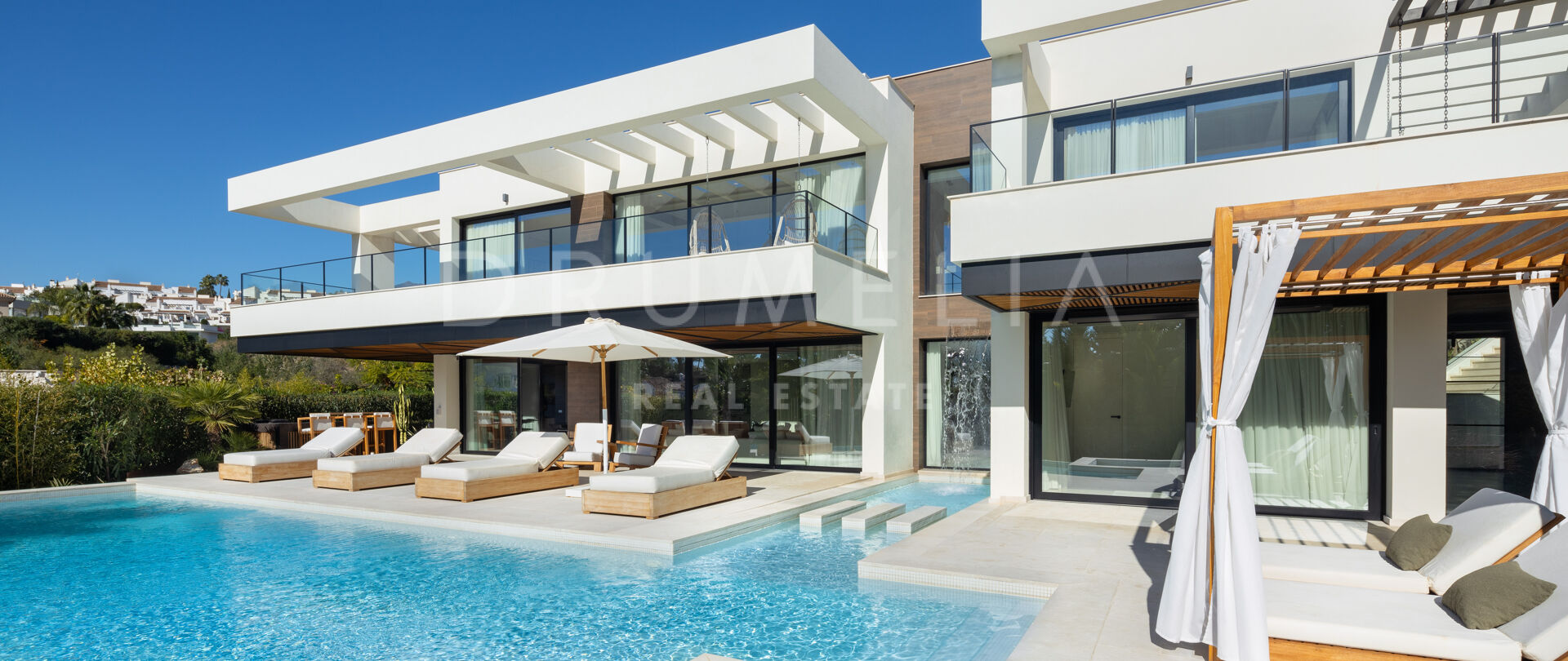 Lyxig och modern villa till salu i La Cerquilla, Marbella