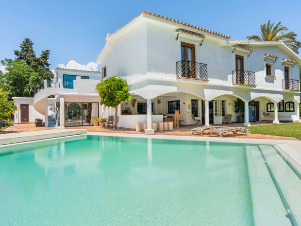 Beautiful Golfside Villa for sale in Guadalmina Baja, Marbella.