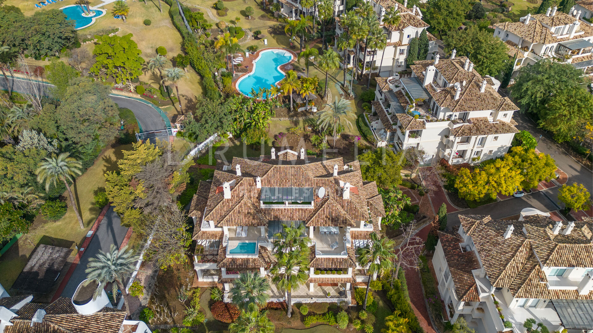 Fabulous Duplex Penthouse with private pool overlooking the golf course ...