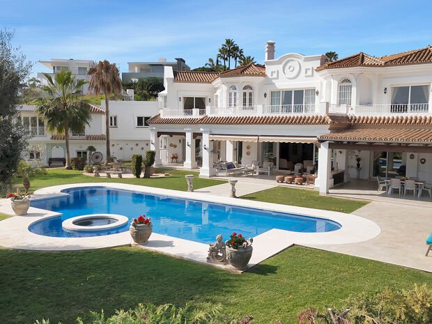 Spectaculaire villa de luxe classique à vendre à Haza Del Conde, Nueva Andalucia, Marbella