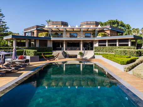 Impresionante villa en Guadalmina Baja