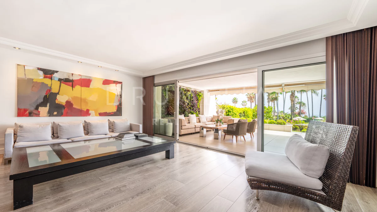 Picture of Modern Ground Floor Apartment for sale in Marbella - Puerto Banus