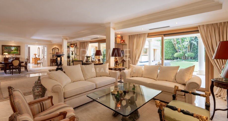 Beautiful classic Mediterranean-style villa with charm and character in Las Brisas, Nueva Andalucia