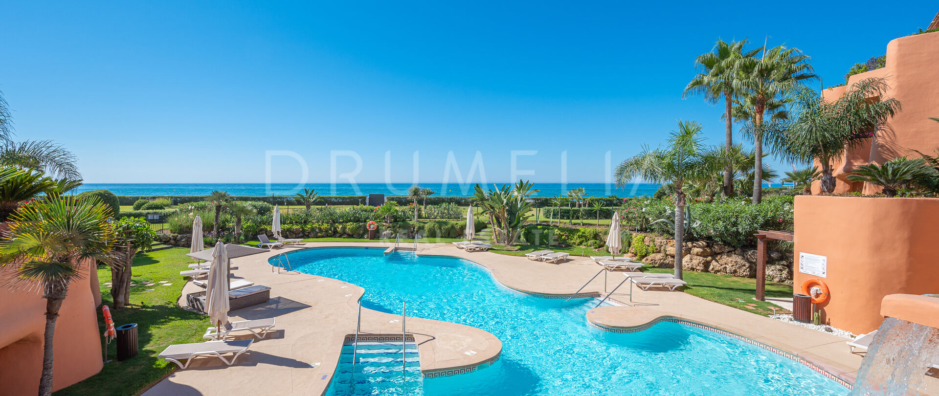Spectacular renovated beachfront duplex penthouse with sea views in La Morera, Marbella East