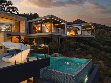 Casa Flotante -Breath-taking frontline golf new modern villa in luxury Marbella Club Golf Resort