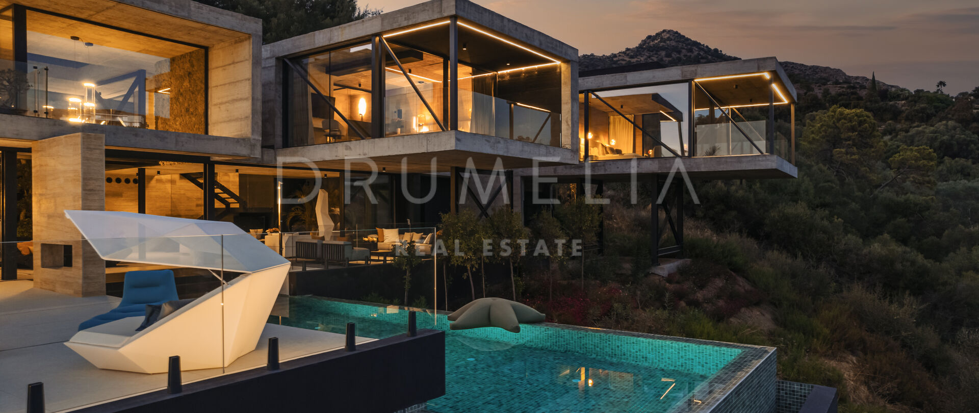 Casa Flotante -Breath-taking frontline golf new modern villa in luxury Marbella Club Golf Resort
