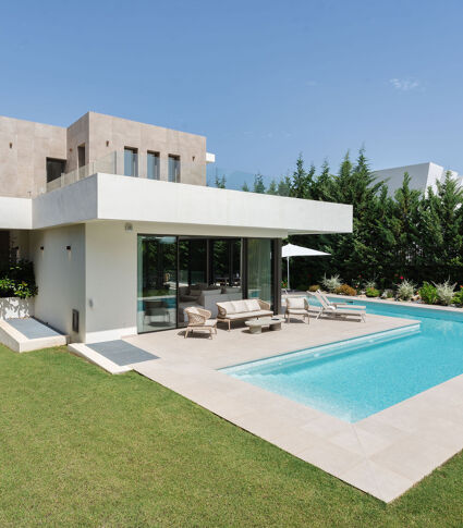 Spektakuläre brandneue moderne Villa in La Cerquilla, Nueva Andalucia, Marbella