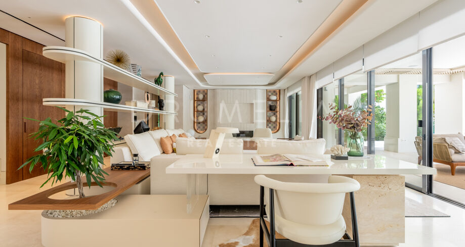 Gloednieuwe verfijnde moderne luxe grand-villa met zeezicht, Altos Reales, Marbella Golden Mile