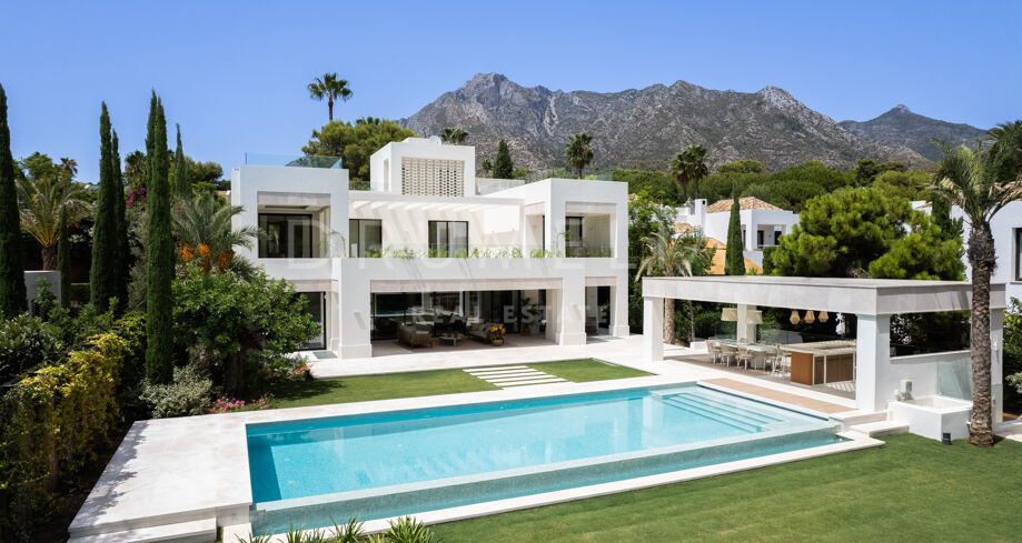 Gloednieuwe verfijnde moderne luxe grand-villa met zeezicht, Altos Reales, Marbella Golden Mile