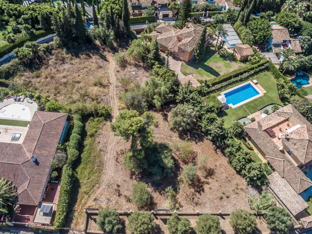 Excelente Parcela en Rocio de Nagüeles, Milla de Oro. Marbella