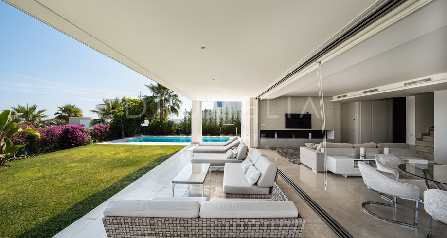 Fabelhafte moderne Luxusvilla mit fantastischer Aussicht in La Finca de Marbella, Rio Real, Marbella Ost