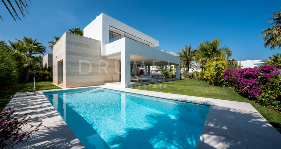 Fabelhafte moderne Luxusvilla mit fantastischer Aussicht in La Finca de Marbella, Rio Real, Marbella Ost