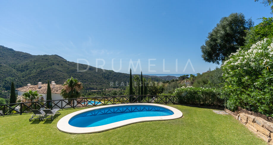 Belle villa haut de gamme de style méditerranéen avec vue sur la mer à Monte Mayor, Benahavís