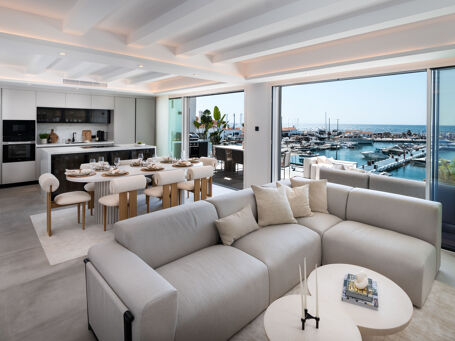 Stunning Luxury Apartment Frontline Puerto Banus