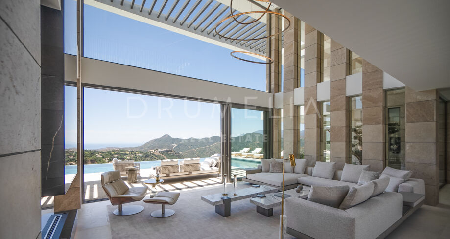 Luxe eigentijds villaproject met panoramisch uitzicht op zee en de bergen in La Zagaleta, Benahavis