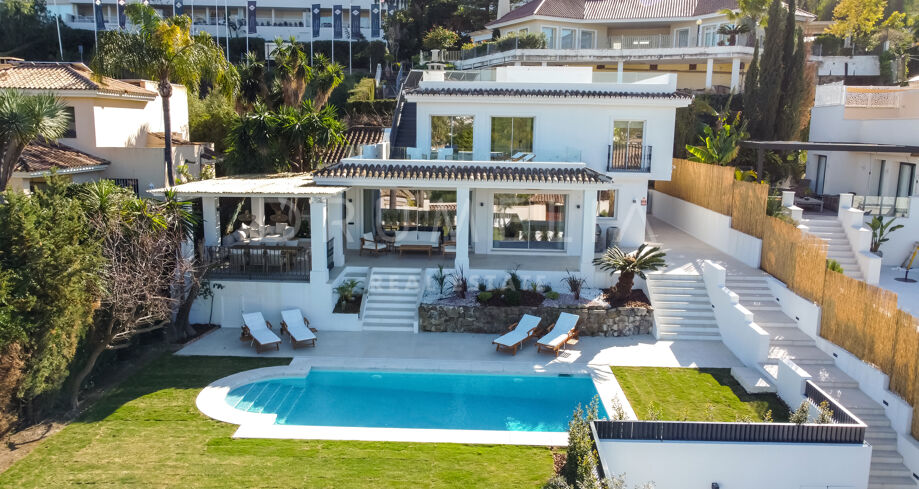 Lyxig och elegant modern villa till salu i vackra Las Brisas, Nueva Andalucia, Marbella