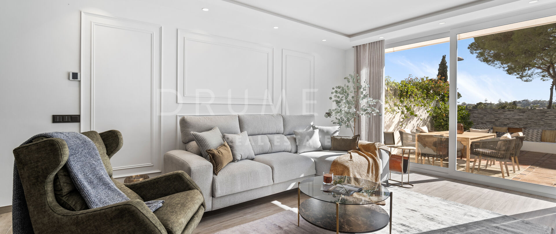 Belle maison de ville moderne rénovée dans le complexe de Peñablanca, Nueva Andalucía, Marbella