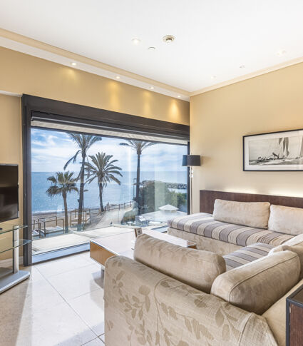 Luxury frontline beach apartment with breath-taking sea views in Guadalpin Banus, Marbella