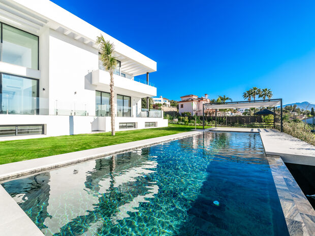 Modern Luxury Villa with Sea Views Paraíso Alto, Benahavís