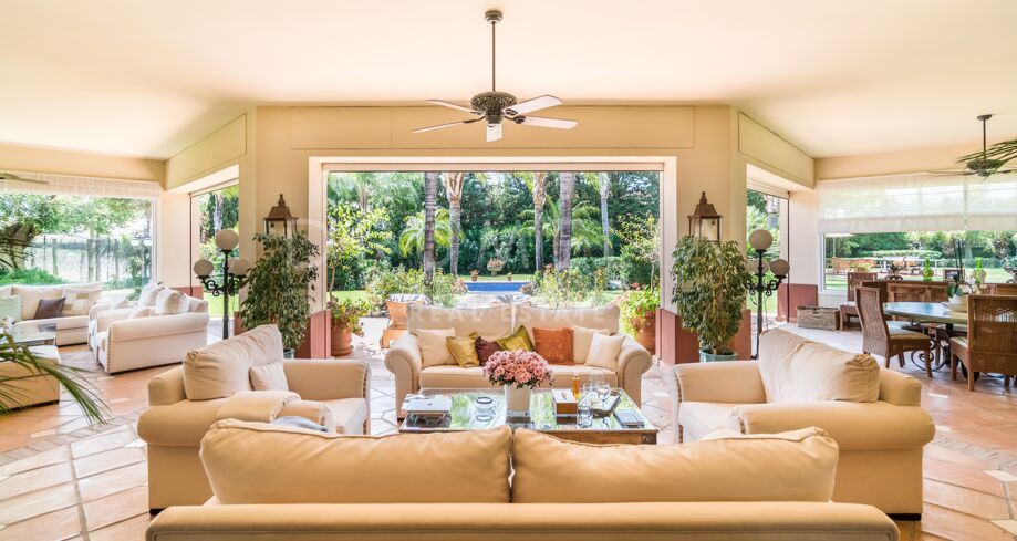 Remarkable Luxury Villa with Mediterranean vibe in Guadalmina Baja, San Pedro de Alcantara