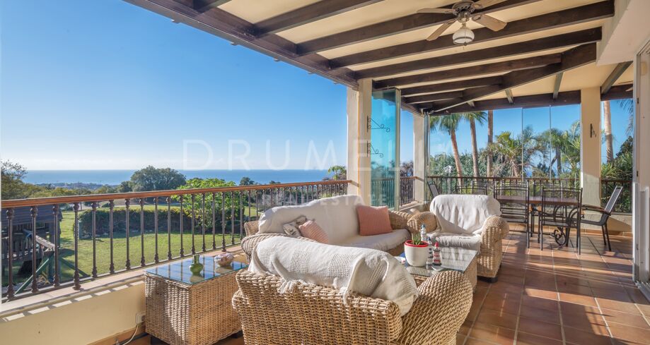Atemberaubende Luxusvilla mit Gästehaus in Los Altos de los Monteros, Marbella Ost
