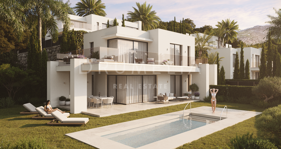 Detached villas in Mijas with panoramic sea views