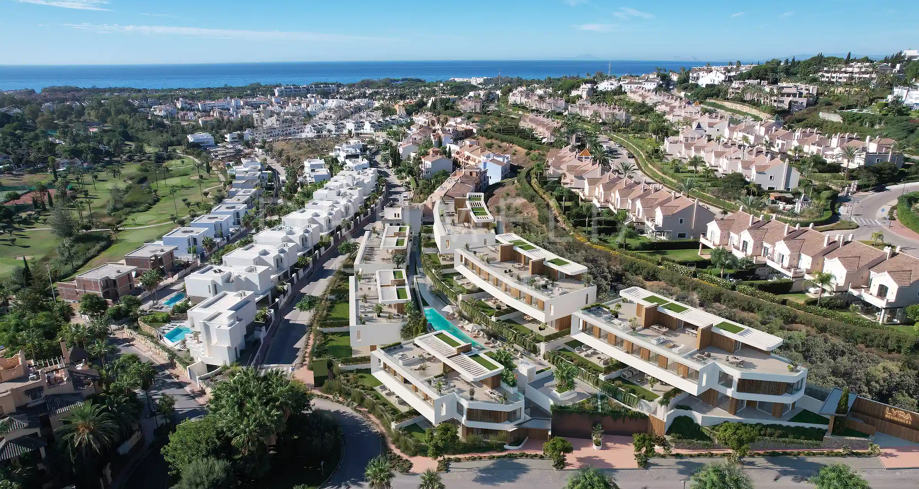 Eigentijdse Woningen omringd door Golf en Natuur in Estepona