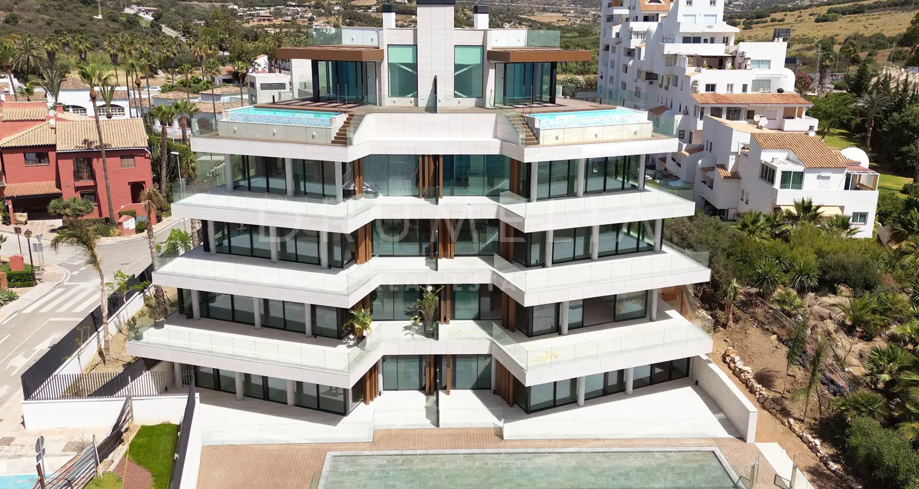 Luxe appartement aan zee in de baai van Estepona