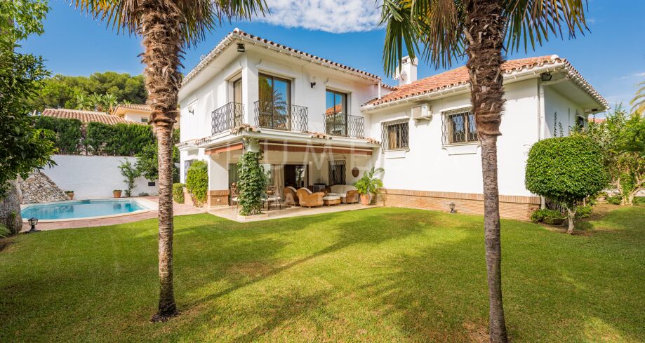 Magnífica y lujosa villa en Los Monteros, Marbella Este