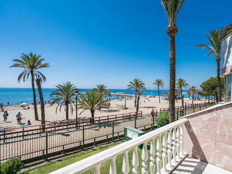 One of a Kind Frontline Beach, Duplex in Gray D'Albion, Puerto Banus, Marbella