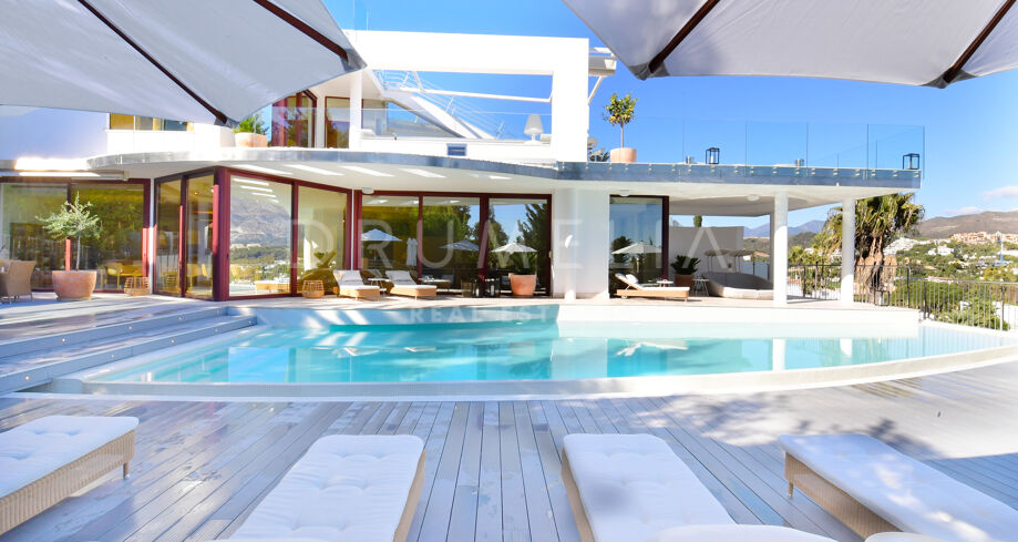 Excepcional Villa Moderna, Nueva Andalucía, Marbella. En venta/alquiler