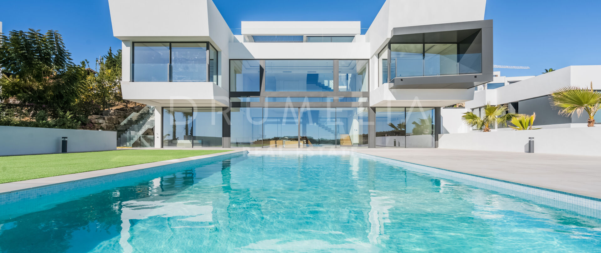 New Incredible Сontemporary House, La Alqueria, Benahavis