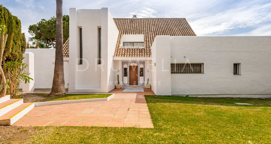Lyxvilla vid havet för oförglömliga semestrar, Villa Marina, Puerto Banus