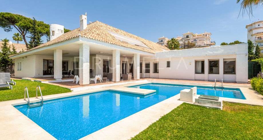Luxe Villa Naast Zee, Haven en Voorzieningen, Villa Marina, Puerto Banus, Marbella
