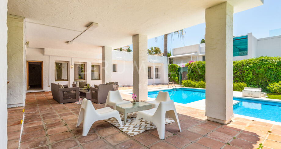 Luxe Villa Naast Zee, Haven en Voorzieningen, Villa Marina, Puerto Banus, Marbella