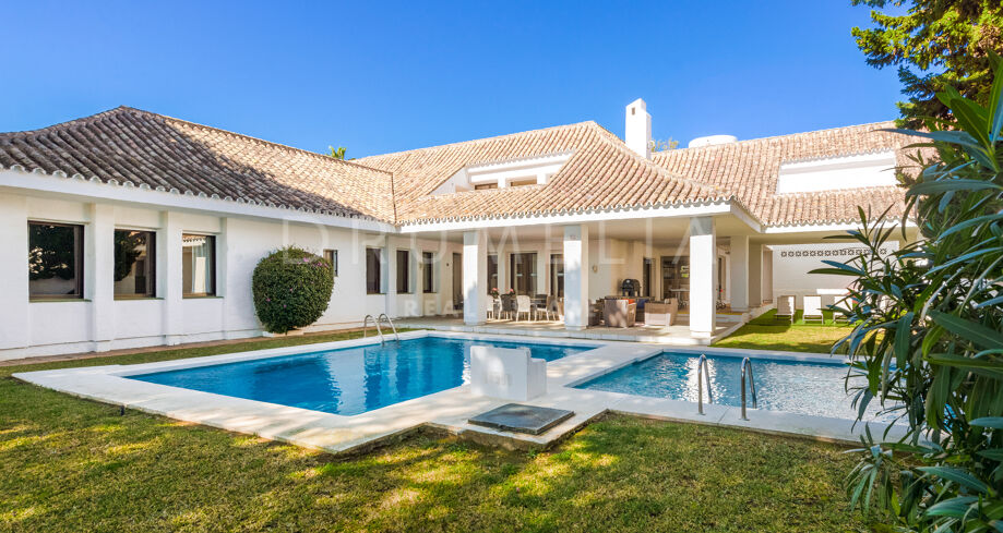 Luxe villa aan het strand met twee zwembaden, Villa Marina, Puerto Banus, Marbella